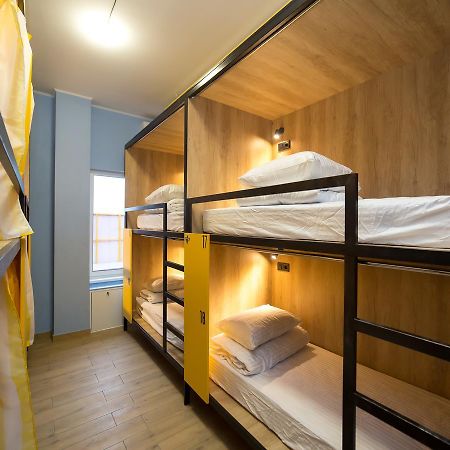 Hotel Bee Station Kiev Buitenkant foto