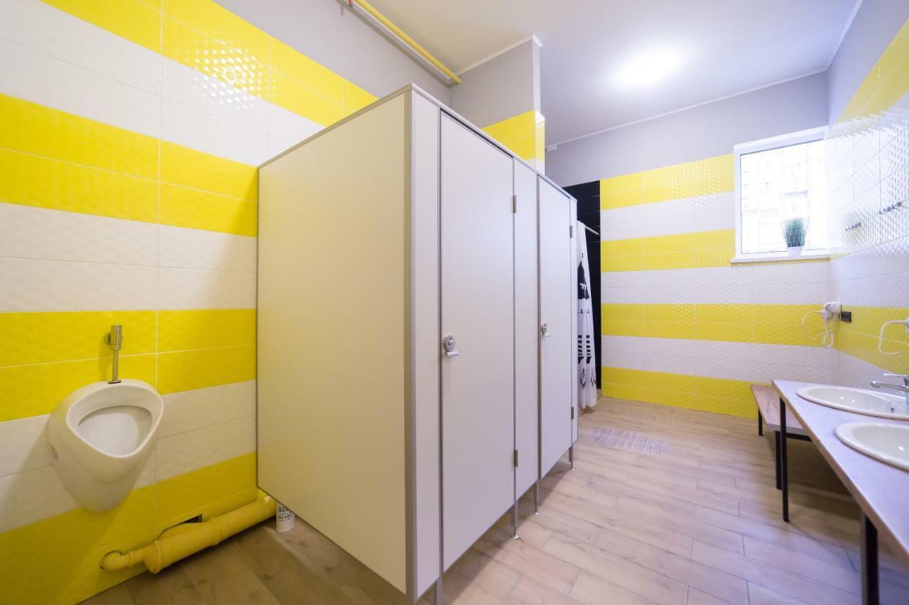 Hotel Bee Station Kiev Buitenkant foto